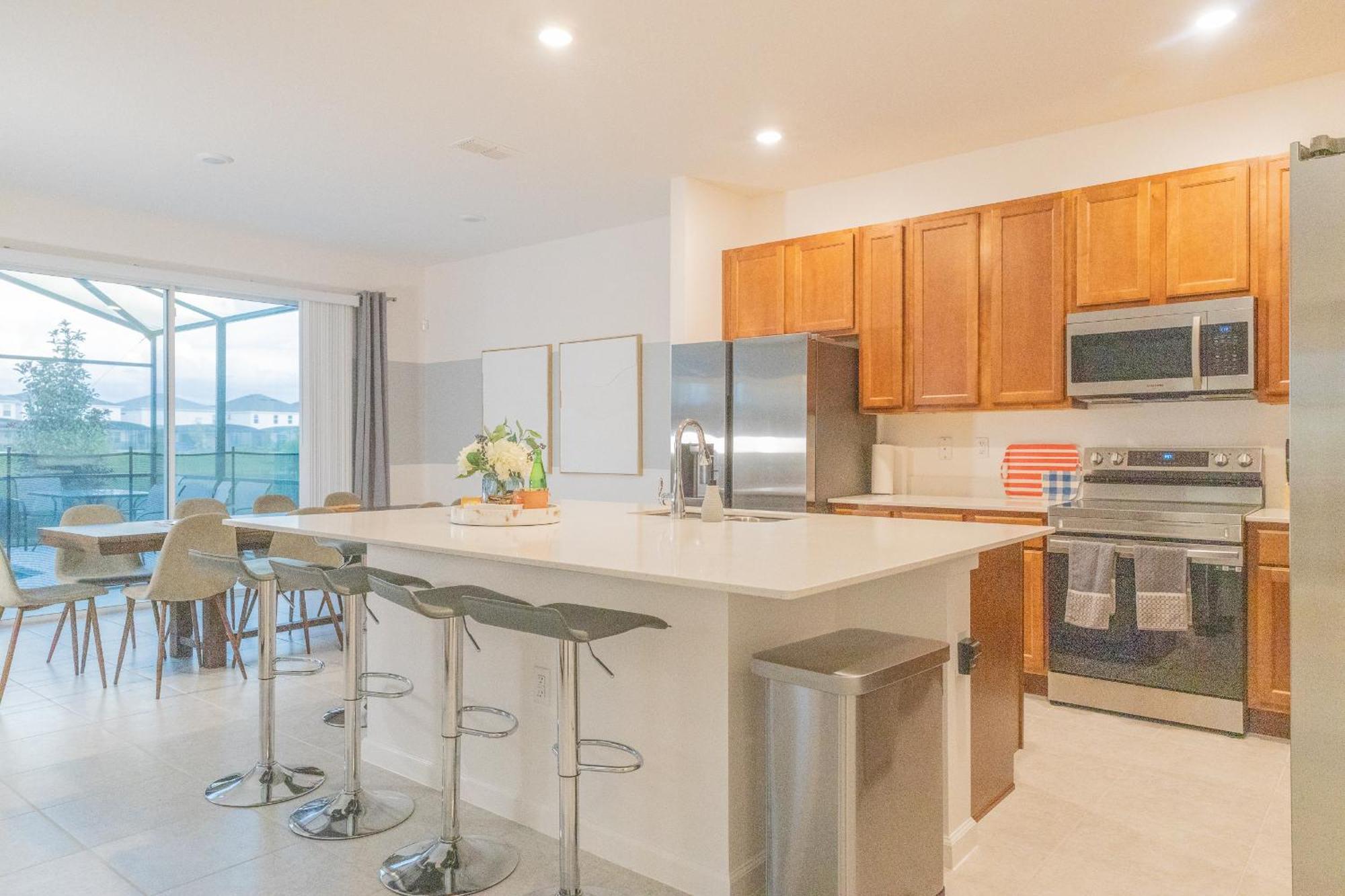 Waterfront Brand New Modern Luxury 8 Bedroom Pool House! Sleeps 16 키시미 외부 사진